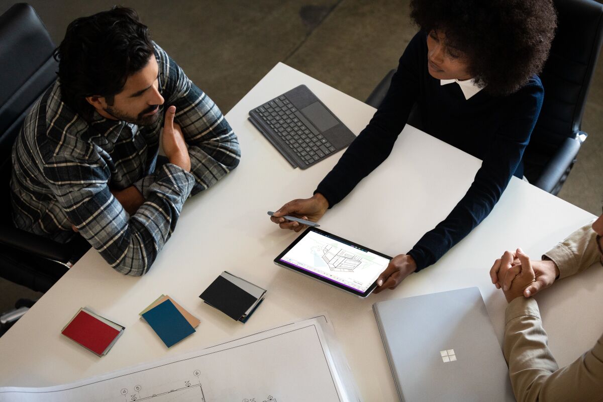 Microsoft Surface Surface Go 2 RVY-00001 image gallery 2
